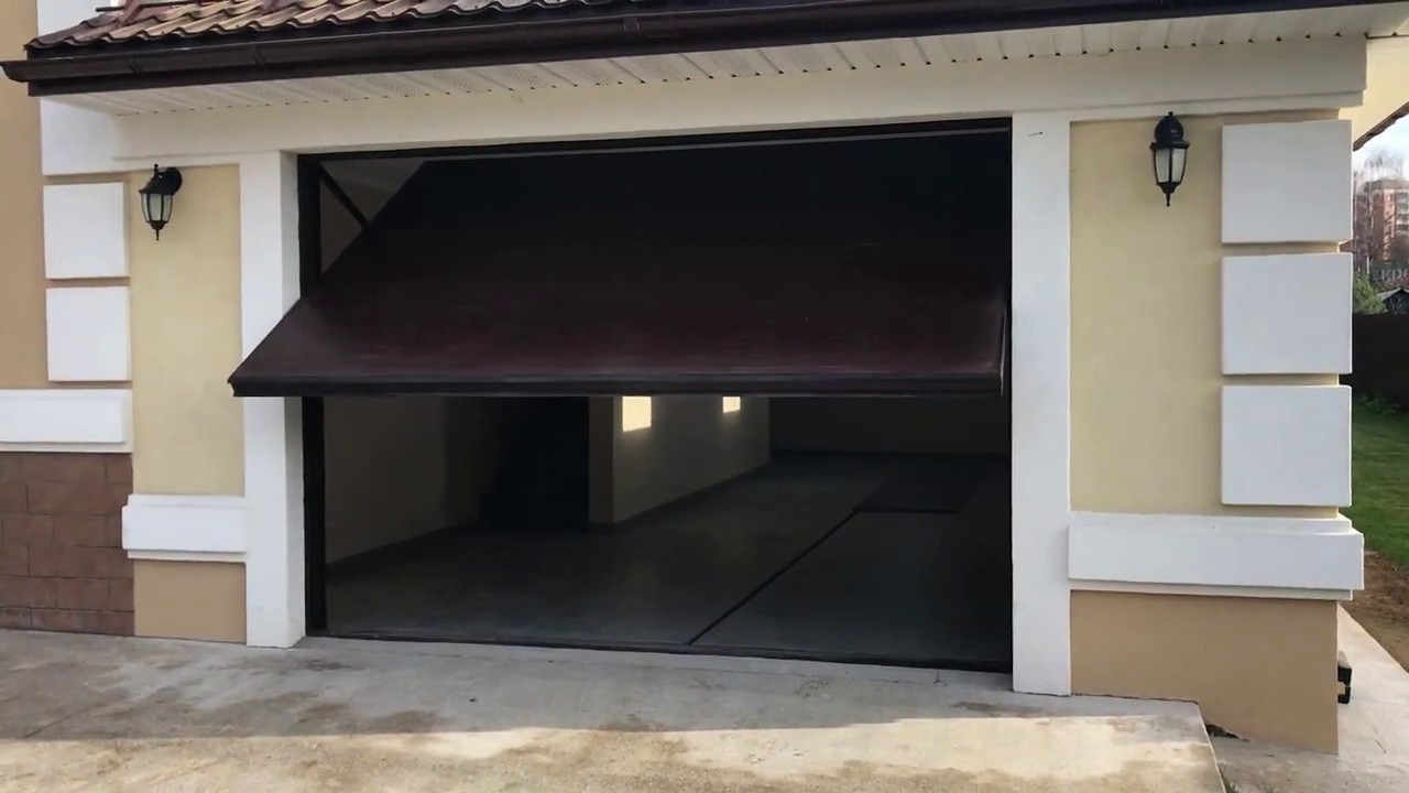 Подъемно-поворотные автоматические ворота для гаража